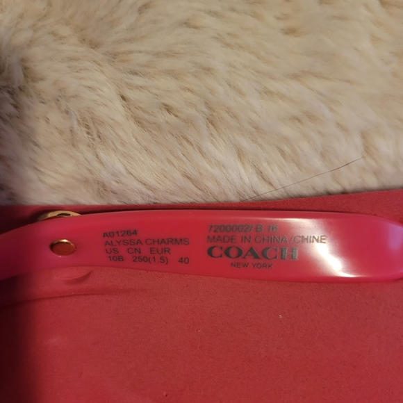Coach flip flops size 10 - Picture 5 of 5